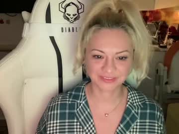 Nude cam girl kiradivine image #3805320
