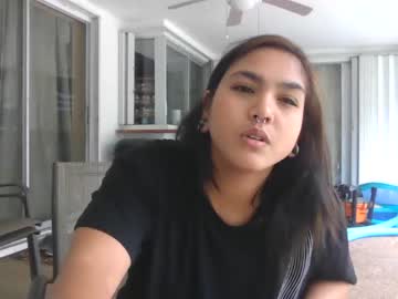 Nude cam girl karebearxx image #4811197