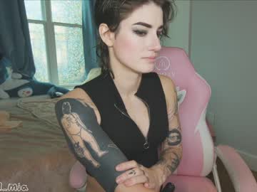 Nude cam girl aynmarie image #4513235