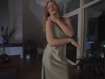 Nude cam girl chillwithkira image #962575