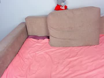 Nude cam girl ai_lyn image #3803728