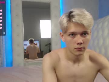 Nude cam couple oliver_multishot image #2292363