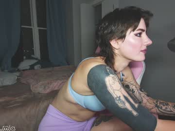 Nude cam girl aynmarie image #4678764