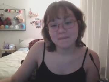Nude cam girl ftarh18 image #4845077
