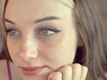 Nude cam girl mia_milagros image #1576198