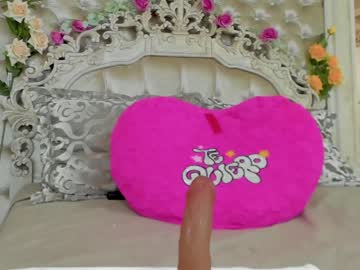 Nude cam girl shantallknowless image #2247724