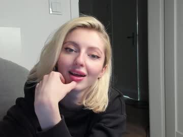 Nude cam girl yournaughtymiss image #1554282