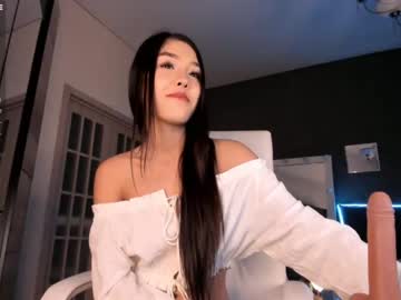 Nude cam girl aura_kiss image #2917543