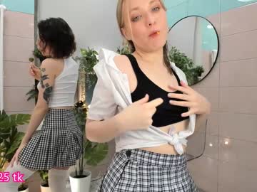Nude cam couple julia___sun image #2979929