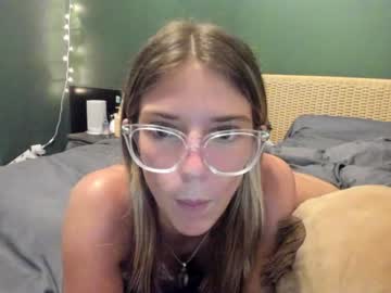 Nude cam girl oliviahansleyy image #6938325