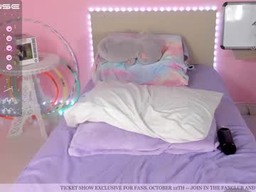Nude cam girl little_effy18 image #2766509