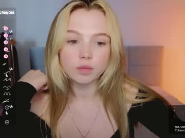 Nude cam girl small_blondee image #4459242