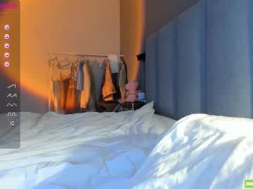 Nude cam girl hee_jin image #2872997