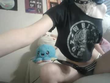 Nude cam couple kittvixsin image #2312627