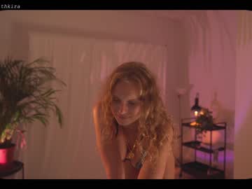 Nude cam girl chillwithkira image #2063004