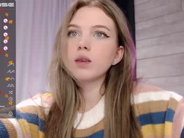 Nude cam girl small_blondee image #2879643