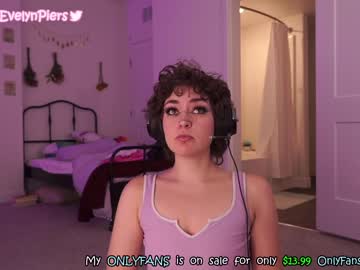 Nude cam girl evelynpiers image #2316599