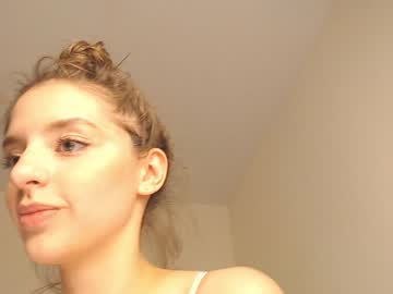Nude cam girl lesi_moon image #4959666