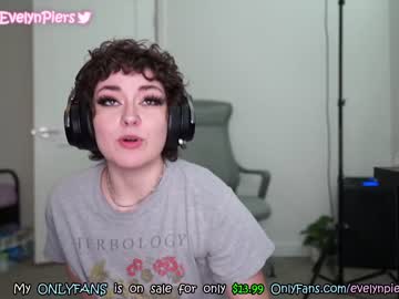 Nude cam girl evelynpiers image #1970832