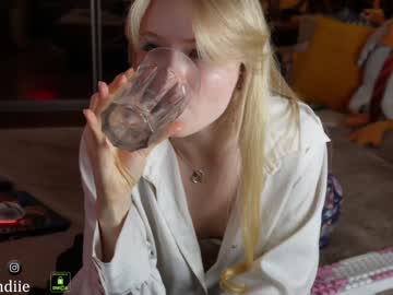 Nude cam girl bestblondiiecb image #6680321