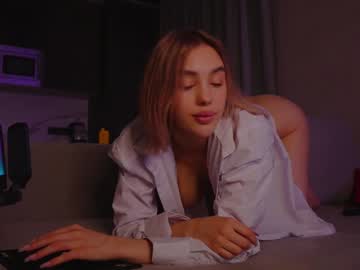 Nude cam girl angella_kleee image #3027971