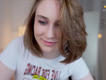 Nude cam girl monimauve_ image #5236170