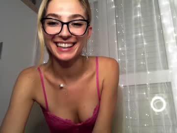 Nude cam girl cutebunny_8 image #5824501