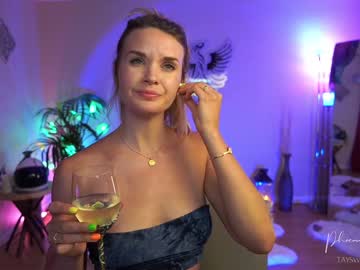 Nude cam girl phoenix_taylor image #4814493