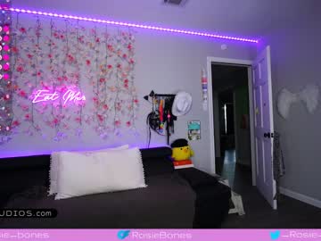 Nude cam girl rosiebones image #4485085