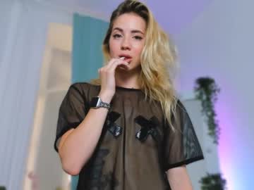 Nude cam girl emmi_rosee image #2102116