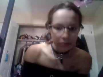 Nude cam girl little_and_petite image #4475995