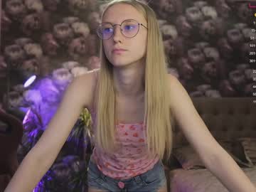Nude cam girl angeellina image #1897043