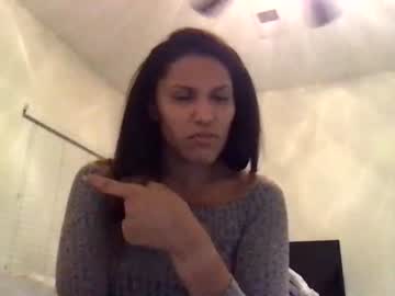 Nude cam girl caramelmixed21 image #2911176