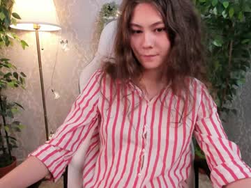 Nude cam girl little_mandy image #2312311