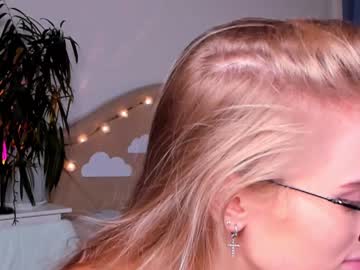 Nude cam girl linellali image #2678787