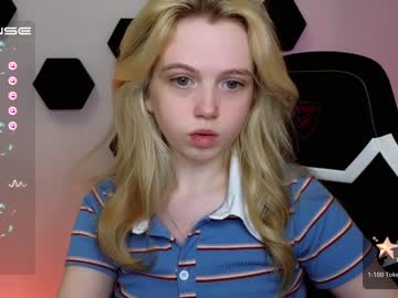 Nude cam girl small_blondee image #4350781