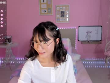 Nude cam girl little_effy18 image #2393384