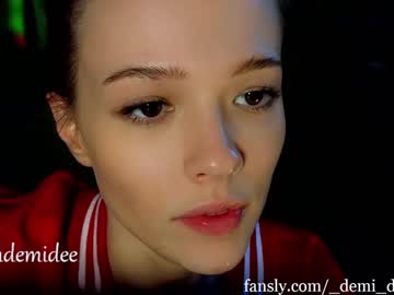 Nude cam girl _demi_dee_ image #4447408