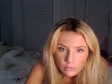 sarahbabyyy19 nude girls camming