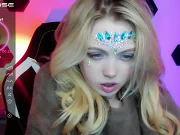 Nude cam girl small_blondee image #3949639