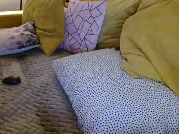 Nude cam girl juicy_peach88 image #2921096
