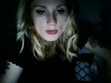 Nude cam girl kyliemetalgirl2002 image #155119