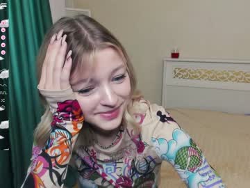 Nude cam girl white__crystal_ image #2180659