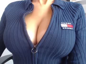 Nude cam girl eat_mee_out image #2643057