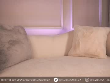 Nude cam girl mariannacruzz image #3770841