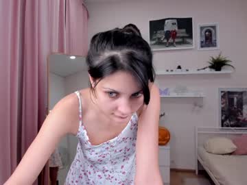 Nude cam girl chloe_holzmann image #2947472