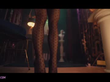 Nude cam girl lucieoude_ image #1992075