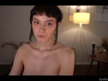 Nude cam girl luna_ai image #4367953