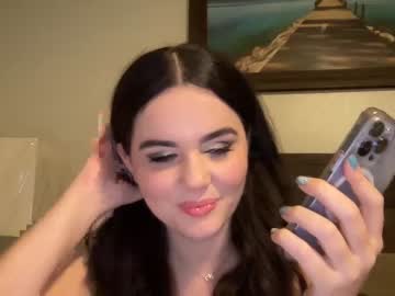Nude cam girl gia_is_horny image #6015650