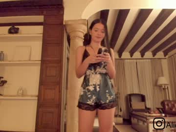 Nude cam girl alicia_uwu image #3098373
